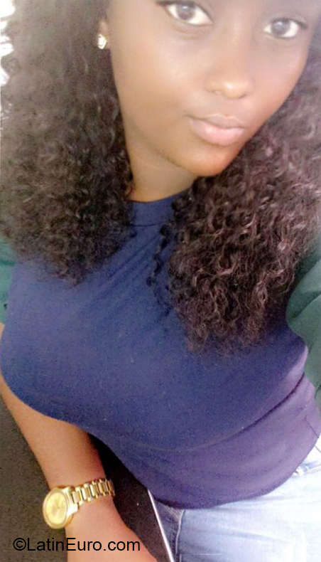 Date this attractive Jamaica girl Racquel from Falmouth JM2731