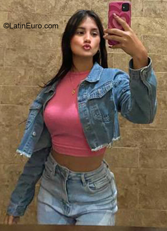 Date this beautiful Venezuela girl Karla from Cabimas VE4281