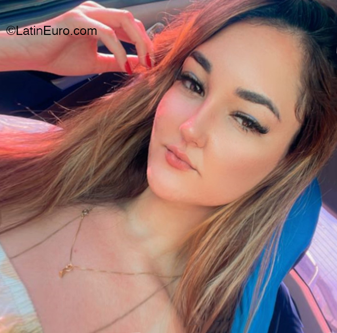 Date this hard body Brazil girl Isa from Fortaleza BR12227