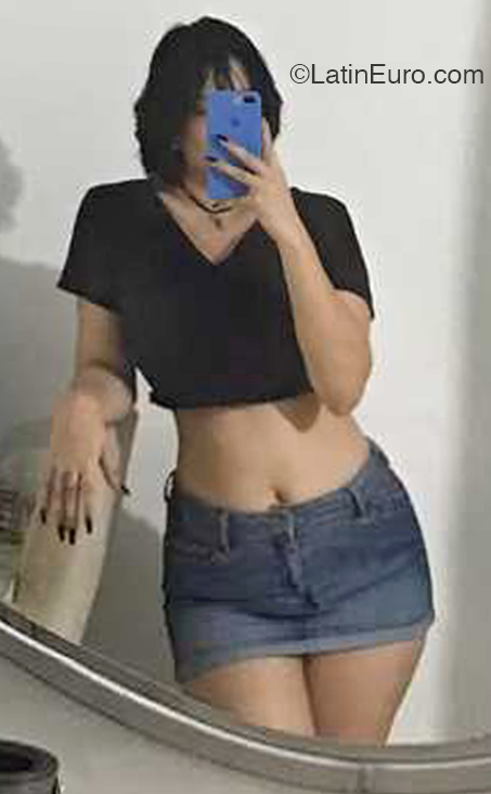 Date this fun Colombia girl Shanon from Barranquilla CO32124