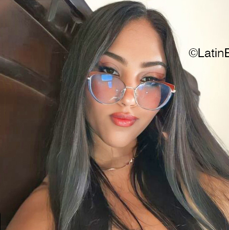 Date this voluptuous Venezuela girl Gade from Charallave VE4321