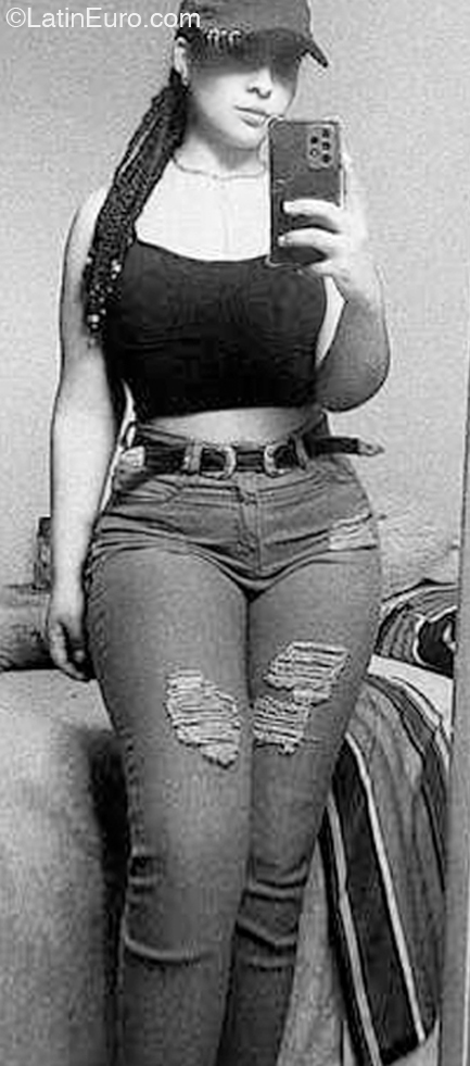 Date this attractive Dominican Republic girl Ecy20 from Santiago DO44119