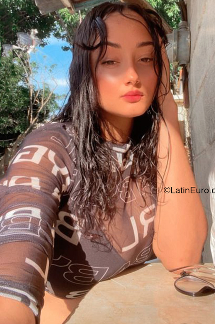 Date this young Dominican Republic girl Ana from Santiago DO44923