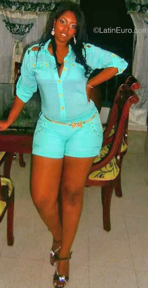 Date this athletic Colombia girl Yelit from Cali CO32459