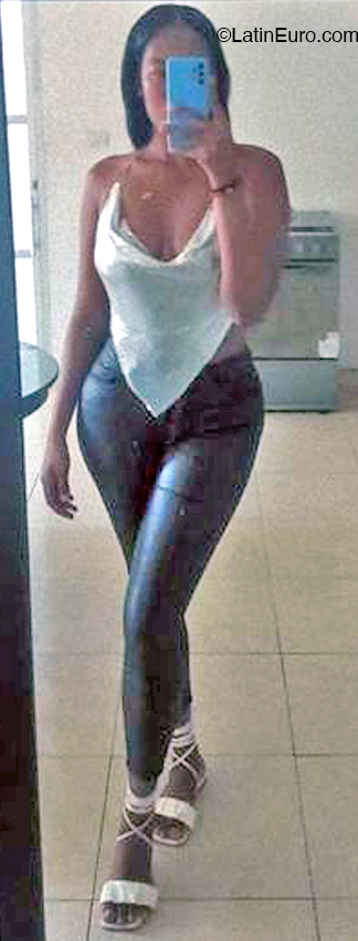 Date this good-looking Colombia girl Nayelly from Bogota CO32495