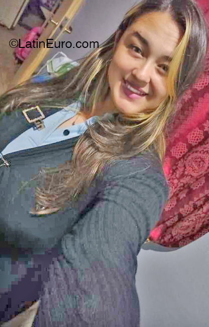 Date this georgeous Argentina girl Maria from Clorinda AR923