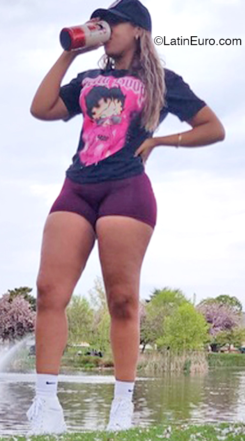 Date this attractive United States girl Vigidry from Elizabeth US22683