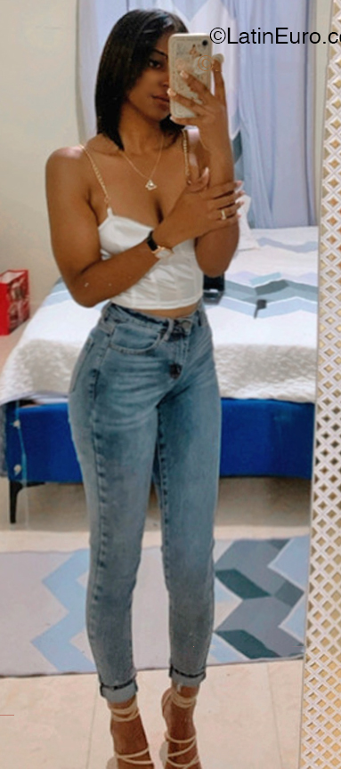 Date this hot Dominican Republic girl Maddy from Santo Domingo DO47648