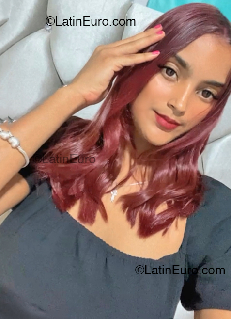 Date this beautiful Dominican Republic girl Keiry from Santo Domingo DO52007
