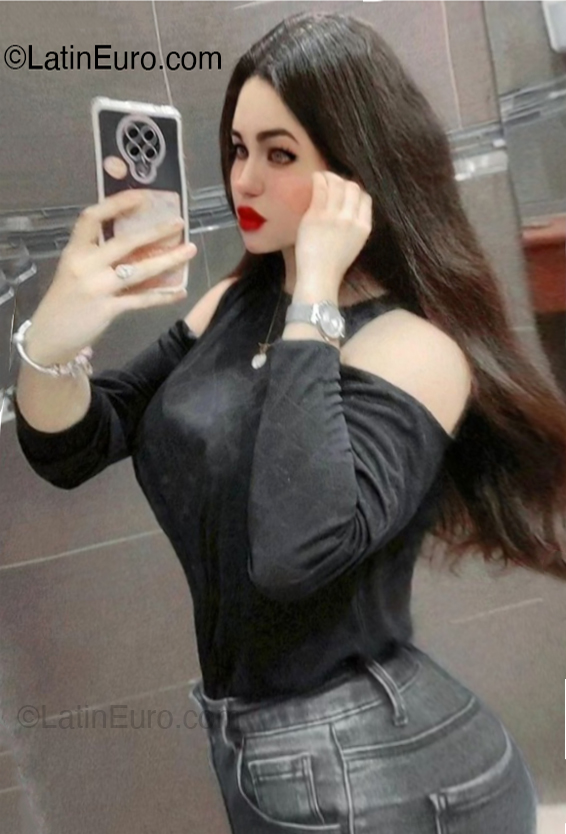 Date this tall Honduras girl Alessa from Culiacan HN2974