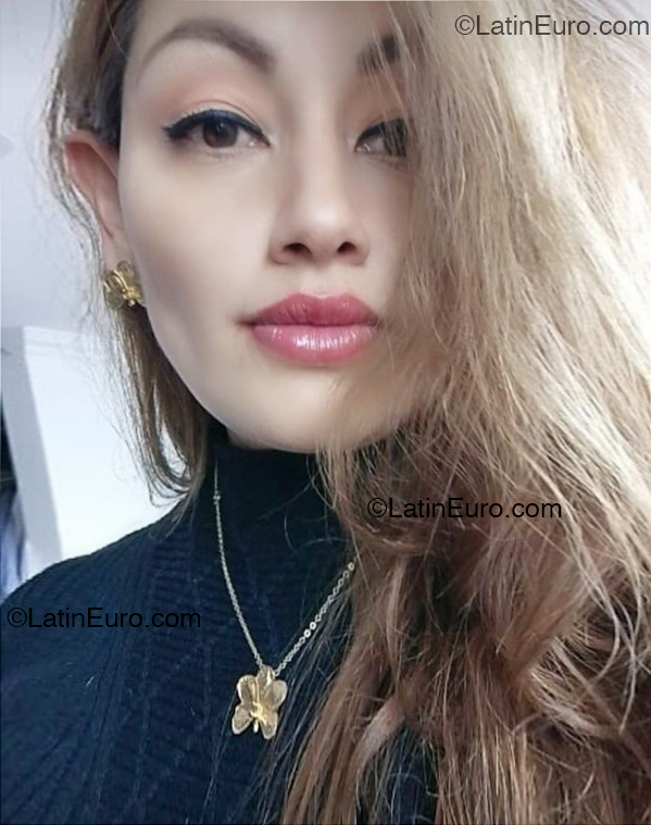 Date this hard body Colombia girl Marilyn from Pasto CO33178