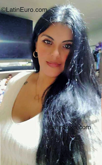 Date this gorgeous Peru girl Kassy from Lima PE2118