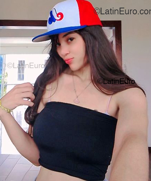 Date this athletic Dominican Republic girl Jim from Santiago DO54038