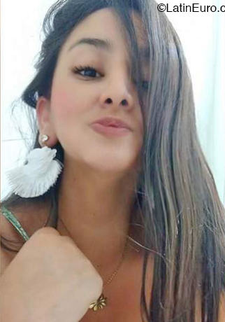 Date this voluptuous Peru girl Nany from Lima PE2131