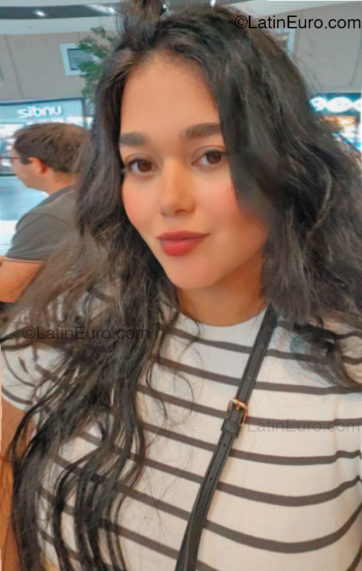 Date this cute France girl Adriana from Pau FR381