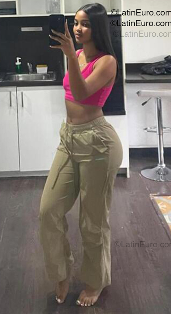 Date this fun Dominican Republic girl Greisha from Dajabon DO54642