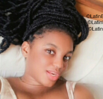 Date this fun Guinea girl Consuelo from Ecuatorial Guinee GN19