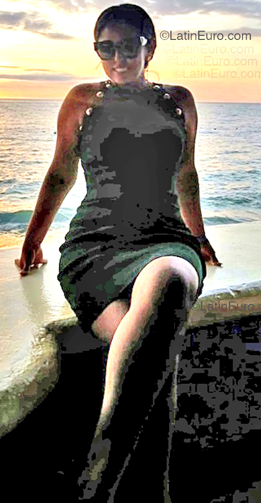 Date this georgeous Mexico girl Martha from San Luis Potosi MX2768