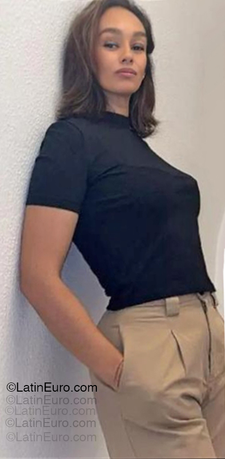 Date this exotic Spain girl Rosela from Barcelona ES922