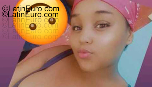 Date this good-looking Dominican Republic girl Yelizabeth from Santo Domingo DO55155