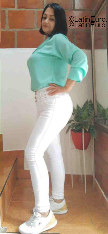 Date this athletic Colombia girl Mirian from Cali CO33367