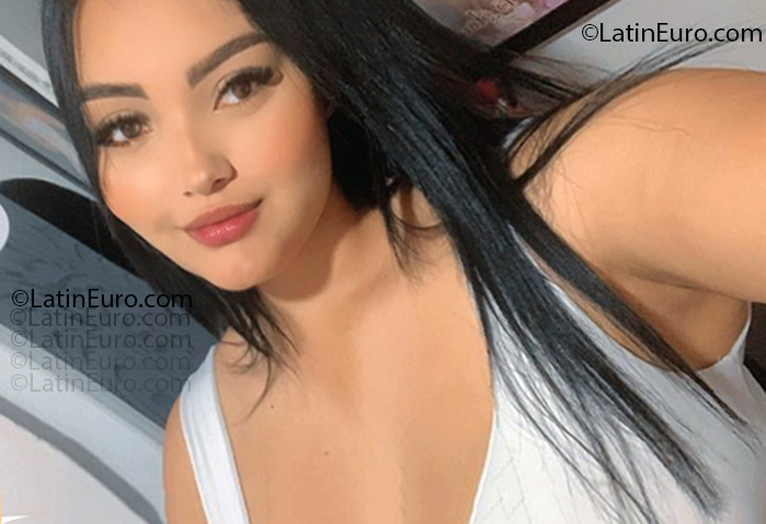 Date this athletic Colombia girl Caro from Medellin CO33385