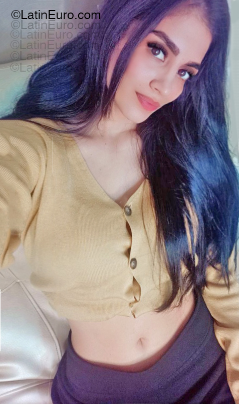Date this attractive Colombia girl PAULA from Cali CO33838