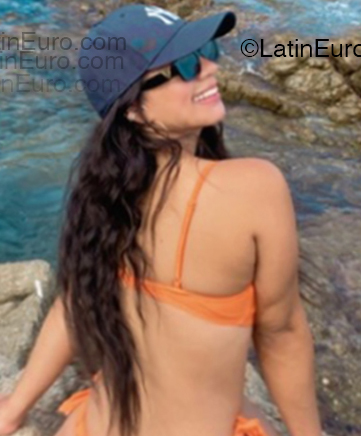 Date this delightful Colombia girl Yesenia from Ibague CO33390
