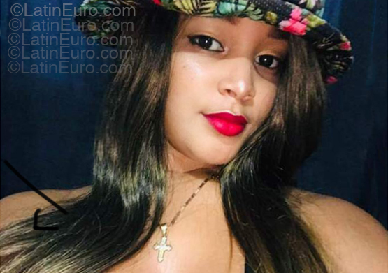 Date this foxy Dominican Republic girl Abigail from Santiago DO55209