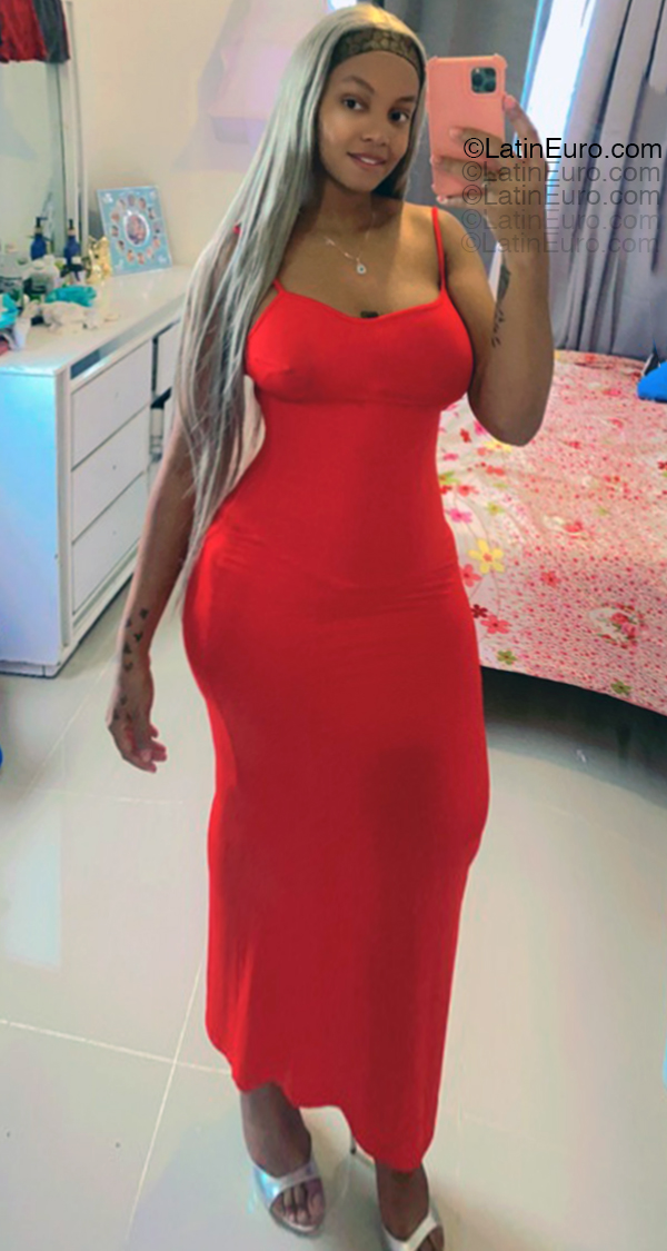 Date this hard body Dominican Republic girl Mayelin Mejia from Santo Domingo DO55214