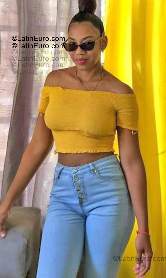 Date this lovely Dominican Republic girl Alba from Puerto Plata DO55310