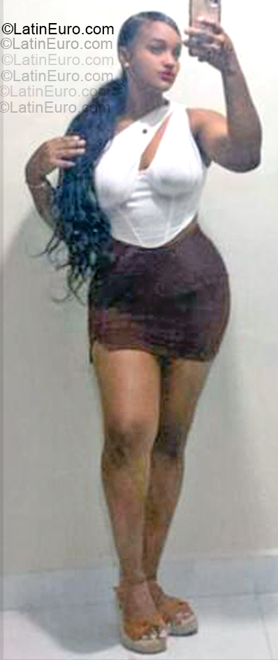 Date this athletic Dominican Republic girl Ruberlina from Santo Domingo Este DO55369