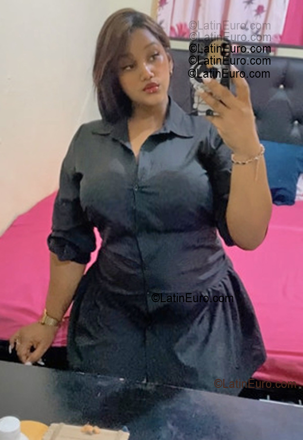 Date this lovely Dominican Republic girl Marusel from Bonao DO55506