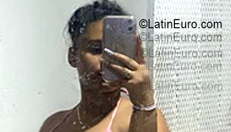 Date this hard body Dominican Republic girl Reyna from Santo Domingo DO55514