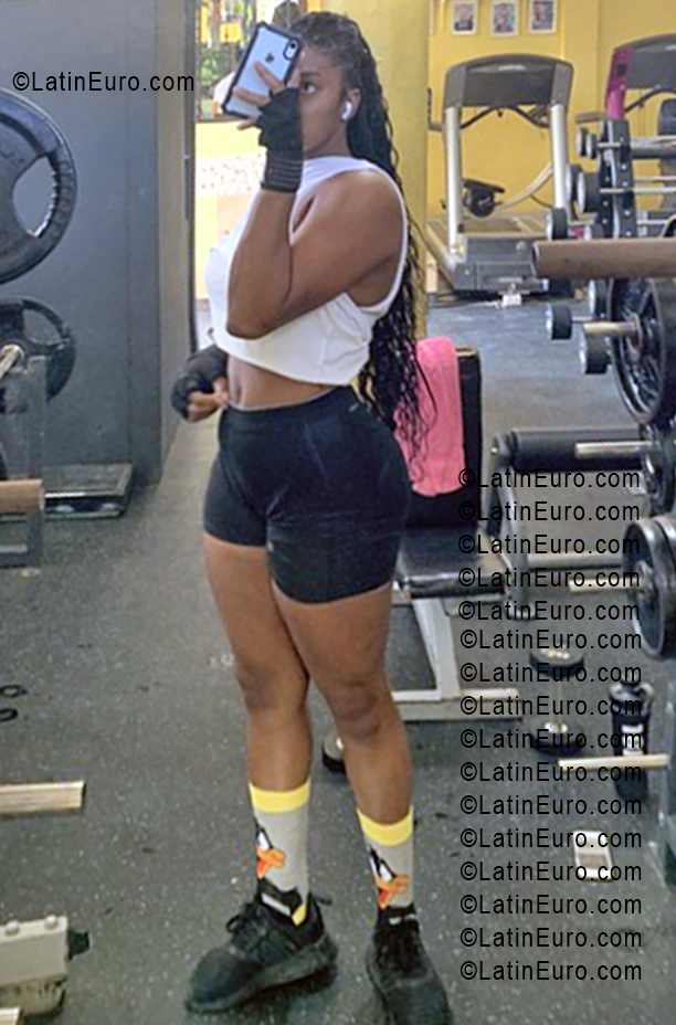 Date this tall Dominican Republic girl Jennifer from Santo Domingo DO55560