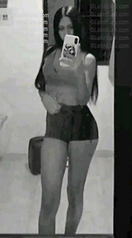 Date this tall Venezuela girl Maglianny from San Felipe VE5378