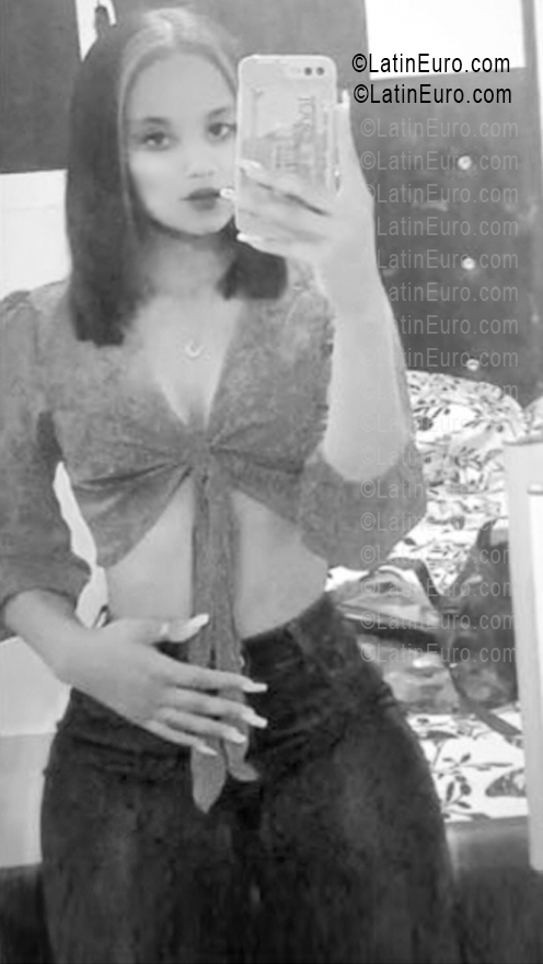 Date this sultry Dominican Republic girl Kate from Santo Domingo DO56728