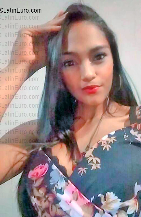 Date this beautiful Venezuela girl Hasa from Anzoategui VE5391