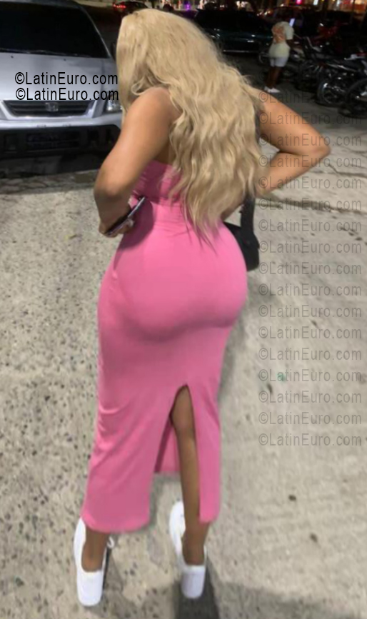 Date this lovely Dominican Republic girl Dariela from Santo Domingo DO55678