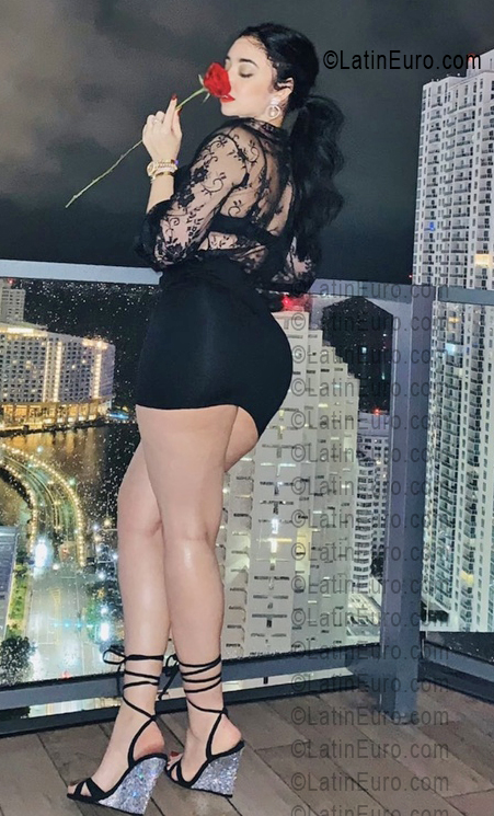 Date this passionate Dominican Republic girl Rose from Santiago DO55699