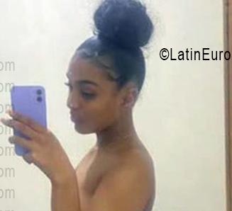 Date this pretty Dominican Republic girl Lynn from Santo Domingo DO55853