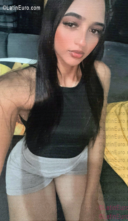 Date this hard body Dominican Republic girl Yuliana from Puerto Plata DO55878