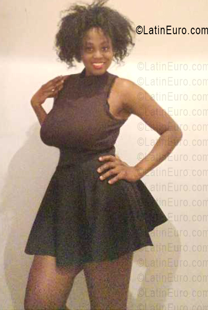 Date this stunning Colombia girl Karito from Bogota CO33605