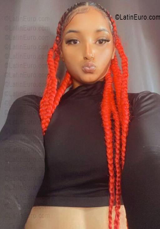 Date this voluptuous Dominican Republic girl Yeru from Santo Domingo DO55971