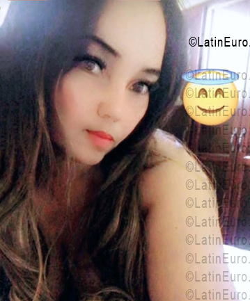 Date this sensual Dominican Republic girl Merlin from Santo Domingo DO56029