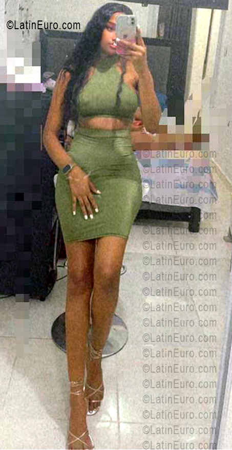 Date this exotic Dominican Republic girl Merlys from Santo Domingo DO56038