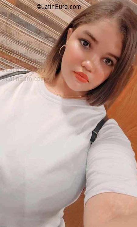Date this georgeous Dominican Republic girl Florimel from Santiago DO56053
