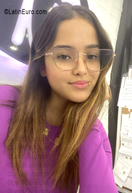 Date this young Venezuela girl Arianna from Zulia VE5413