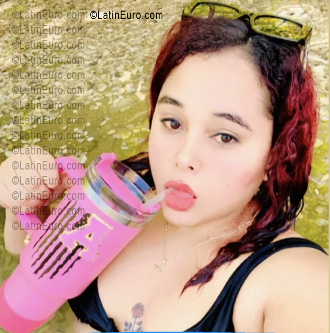 Date this hot Dominican Republic girl Arismeily from Santo Domingo DO56076