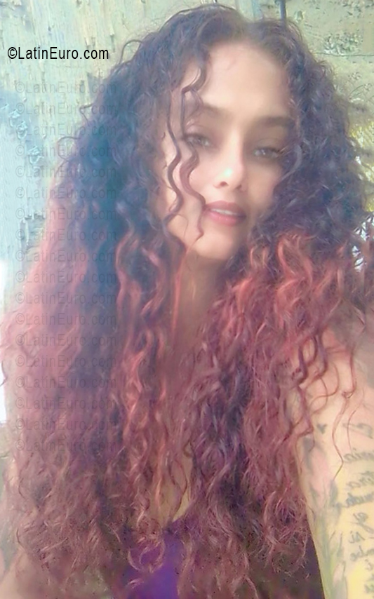 Date this cute Dominican Republic girl Ana from Santo Domingo DO56086